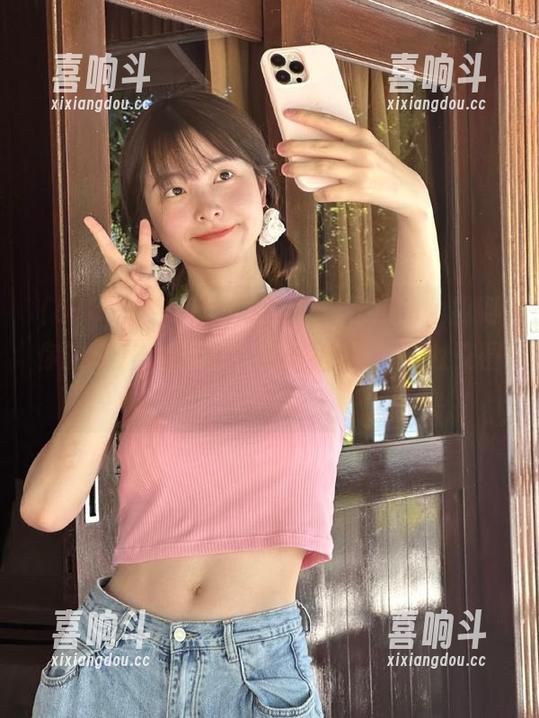 51cg 在51cg.fun黑料吃瓜网,找到你的专属八卦线路,感觉自己就是社交圈的中心!