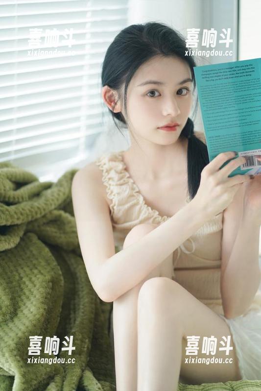 挽起袖子吃瓜，直奔51cgfun官网，跟我一起见证精彩！