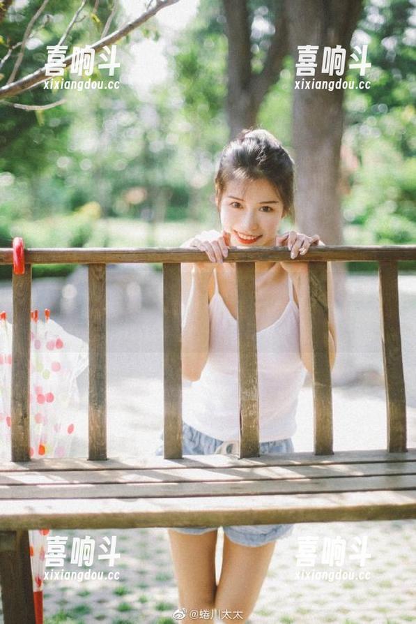 51吃瓜网 你们听说了吗?51吃瓜网获得免费永久域名,比我的早餐还稳!