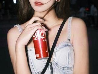 51在线吃瓜网页：无聊生活的两个人的戏剧互怼现场！