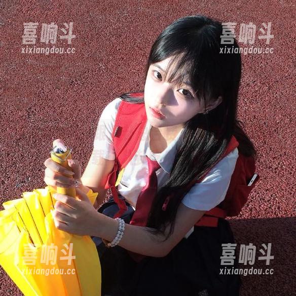跟八卦总台费心费力，干脆下载“八卦吃瓜”吧