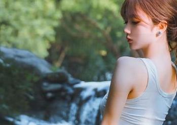 24小时吃瓜不打烊，竟然在更新中抓住了我！