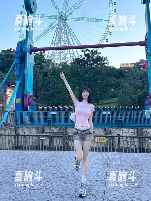 观看“吃瓜网”入口：快速逃离现实，看看别人是怎么“吃得开”的吧！