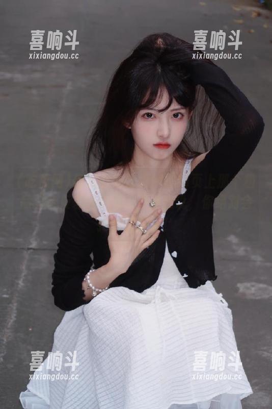你有看到吃瓜网的网页上那个极品抖音反差吗？呃...不是我说，你绝对会把眼睛瞪大！