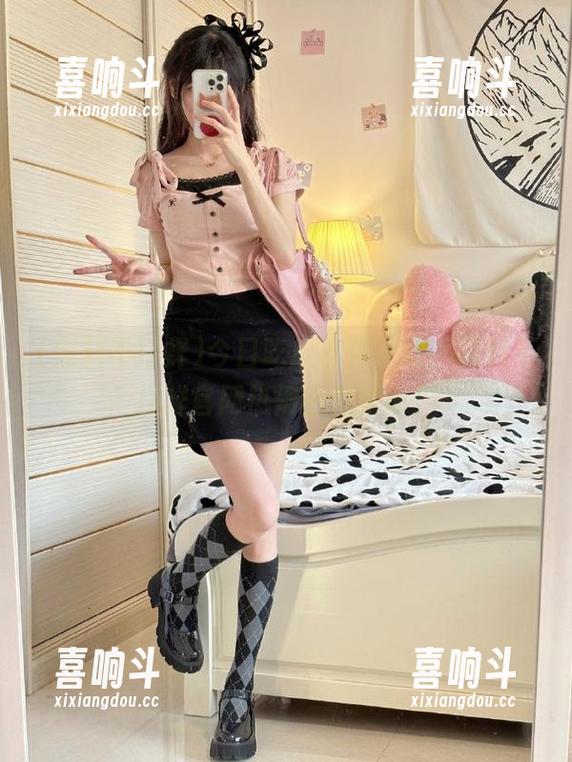 今日吃瓜事件登场，黑料不打烊官网热闹得像集市！