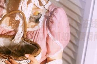 打工人必备：黑料在线官网让你‘播放’黑幕，抓拍豪横瞬间！