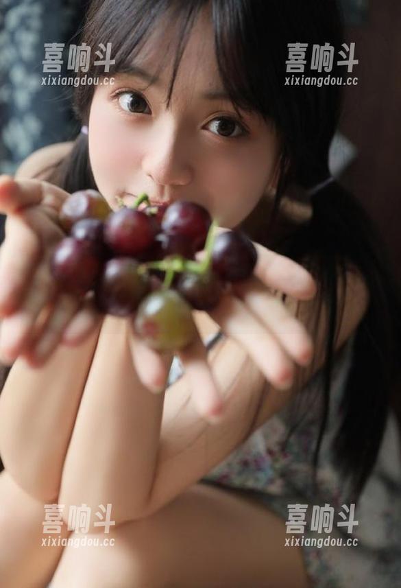 下载黑料社网页，收获满满的‘黑历史’时光！