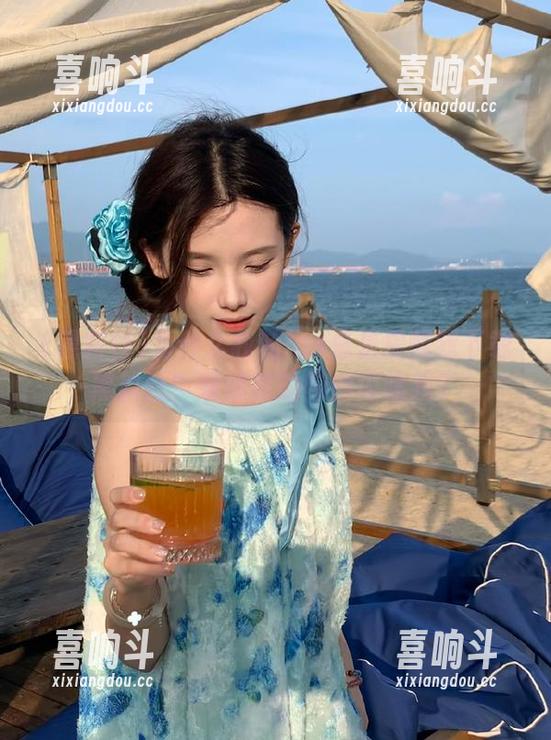为什么我的ios总是提醒我下载黑料社？难道真的懒得闪瞎我？